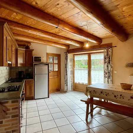 Ferme Renovee, 3 Chambres, Cheminee - Fr-1-582-207 *