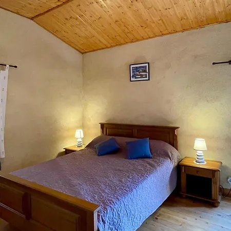 Ferme Renovee, 3 Chambres, Cheminee - Fr-1-582-207 Saint-Ilpize