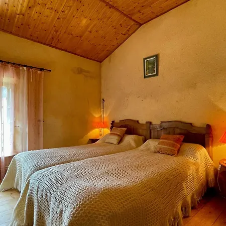 Ferme Renovee, 3 Chambres, Cheminee - Fr-1-582-207 Saint-Ilpize